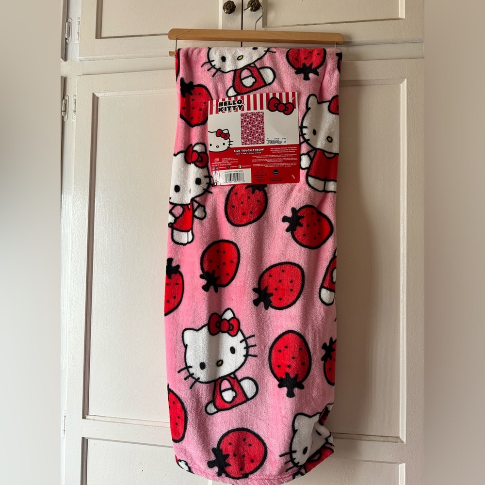 Hello Kitty Blanket